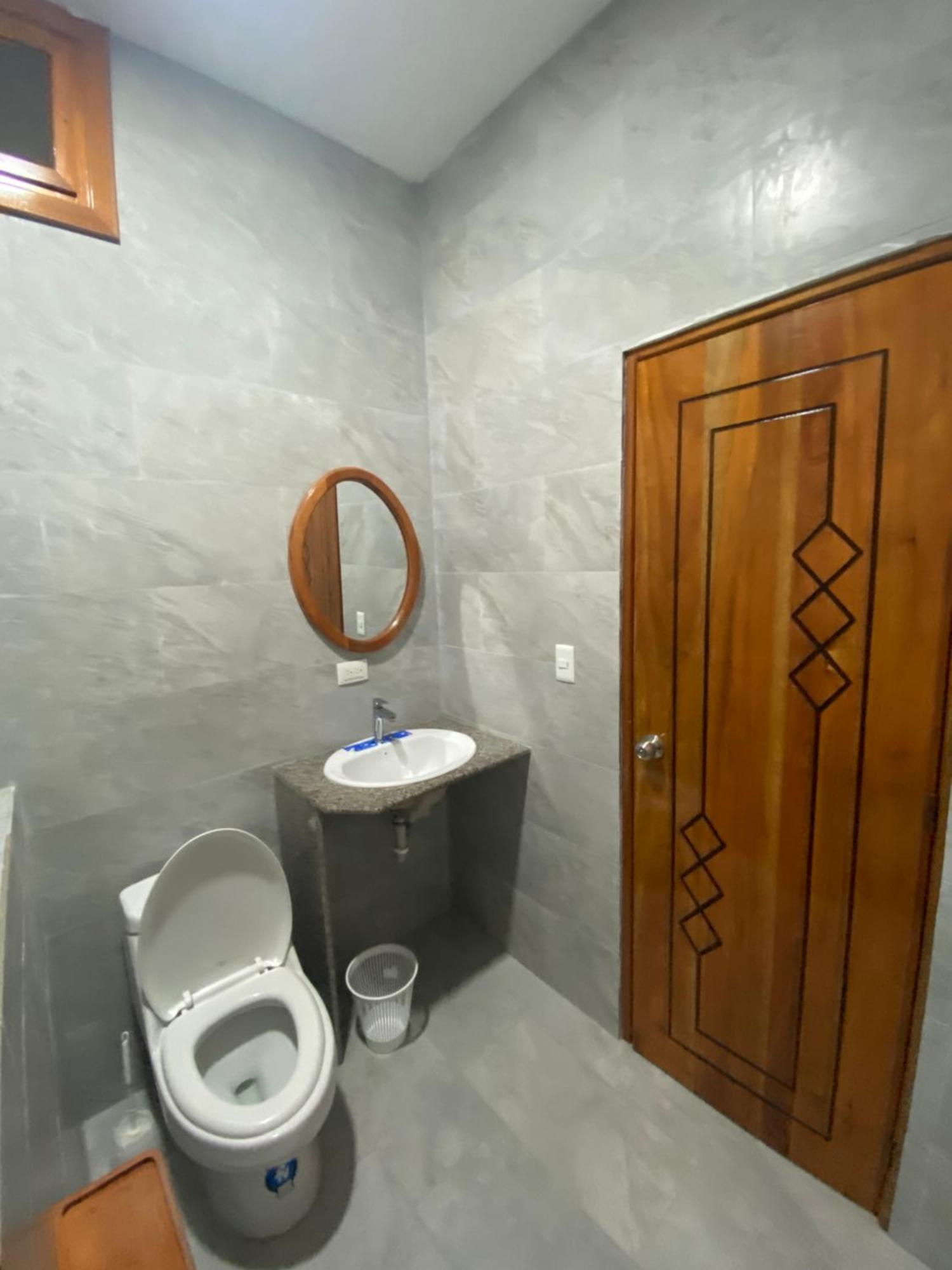 Penguin House Hotel Puerto Villamil Luaran gambar